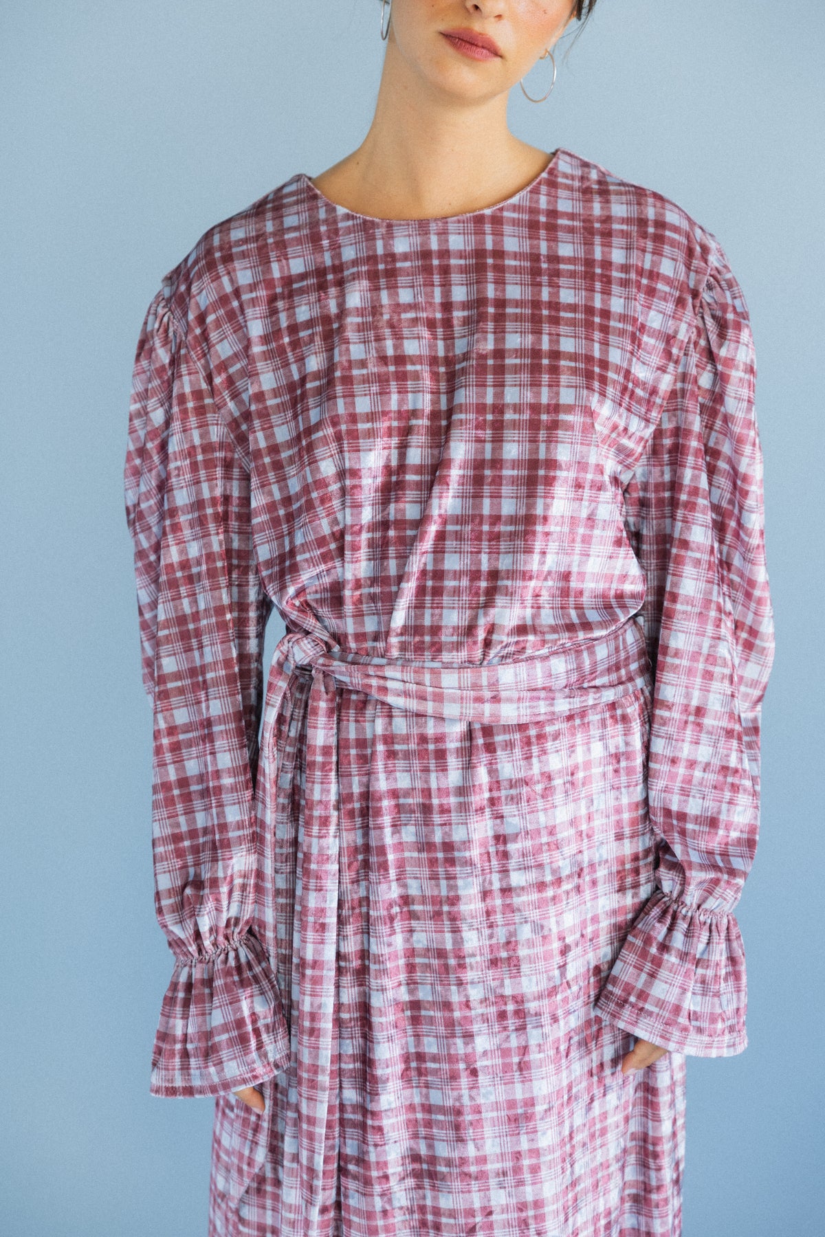 Vestido Midi com Cinto Veludo Xadrez