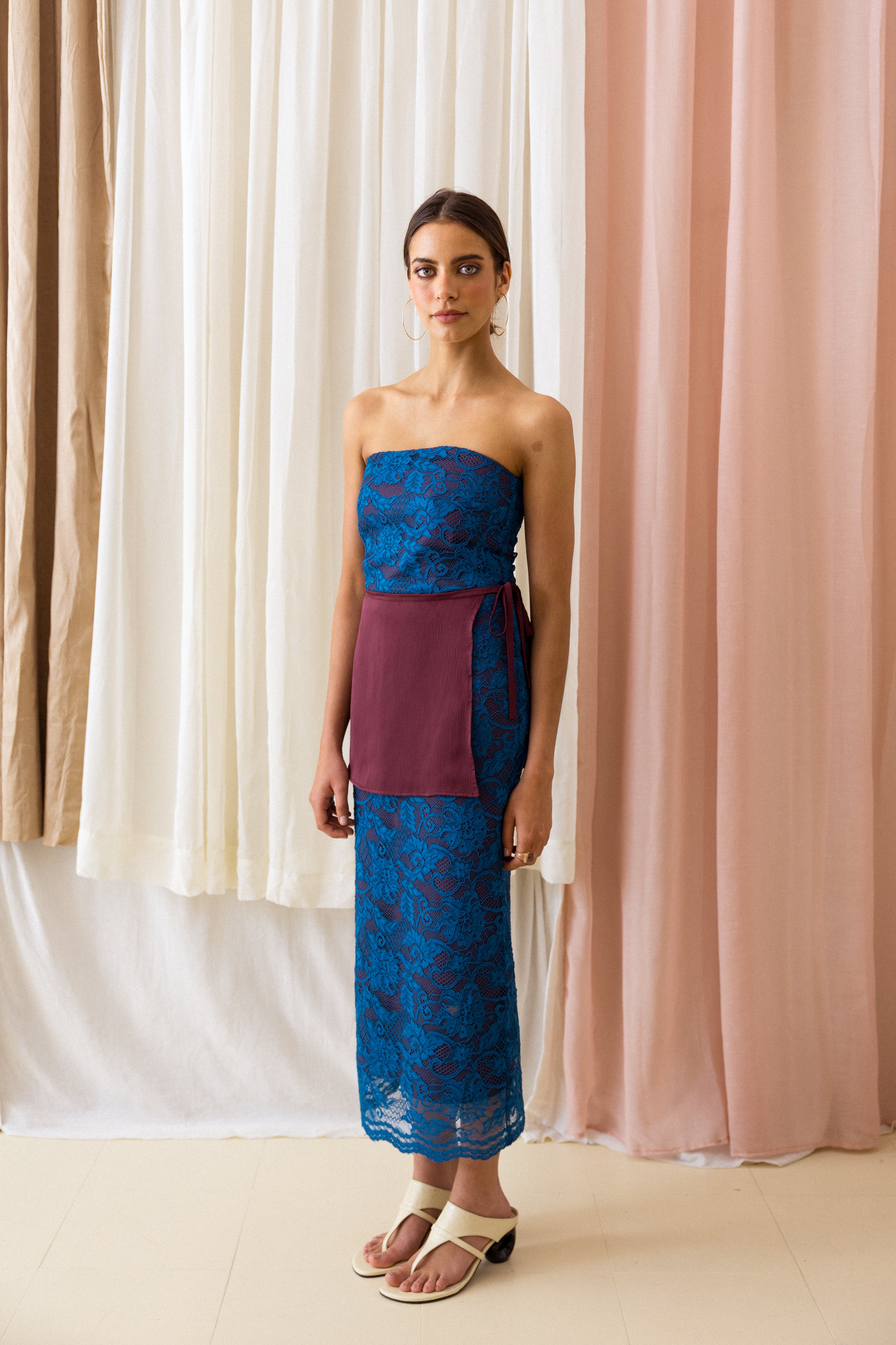 Vestido Caicai Renda Azul com Sobressaia