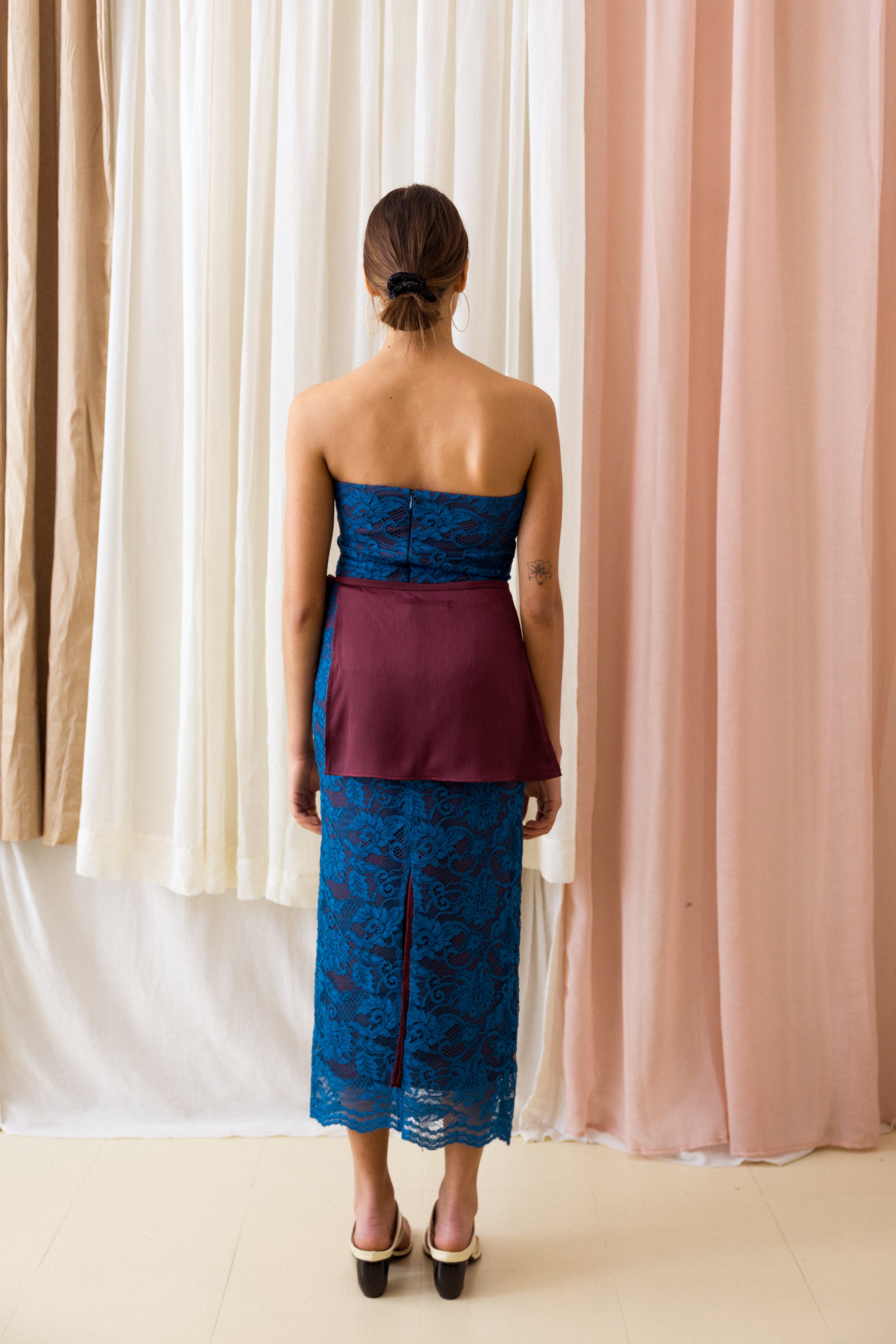 Vestido Caicai Renda Azul com Sobressaia