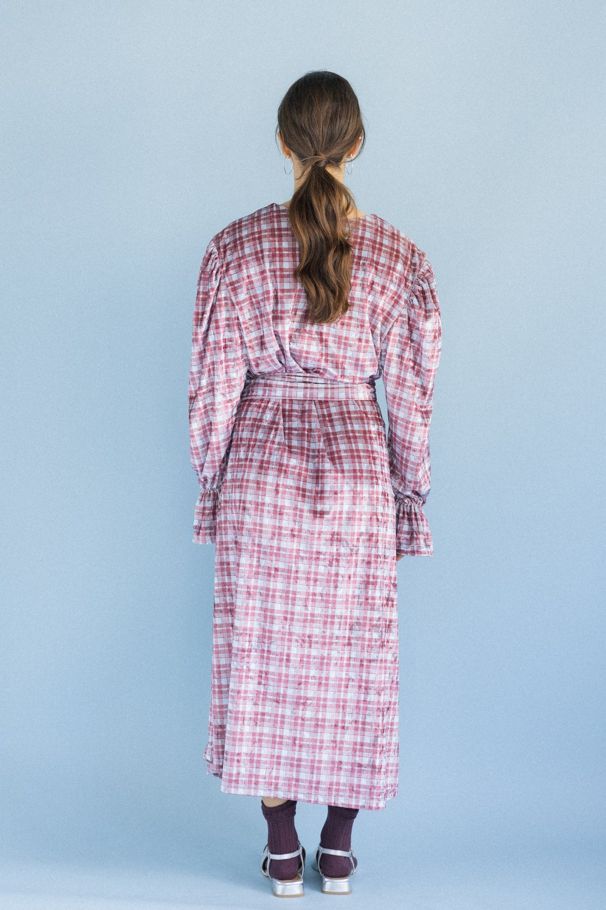 Vestido Midi com Cinto Veludo Xadrez