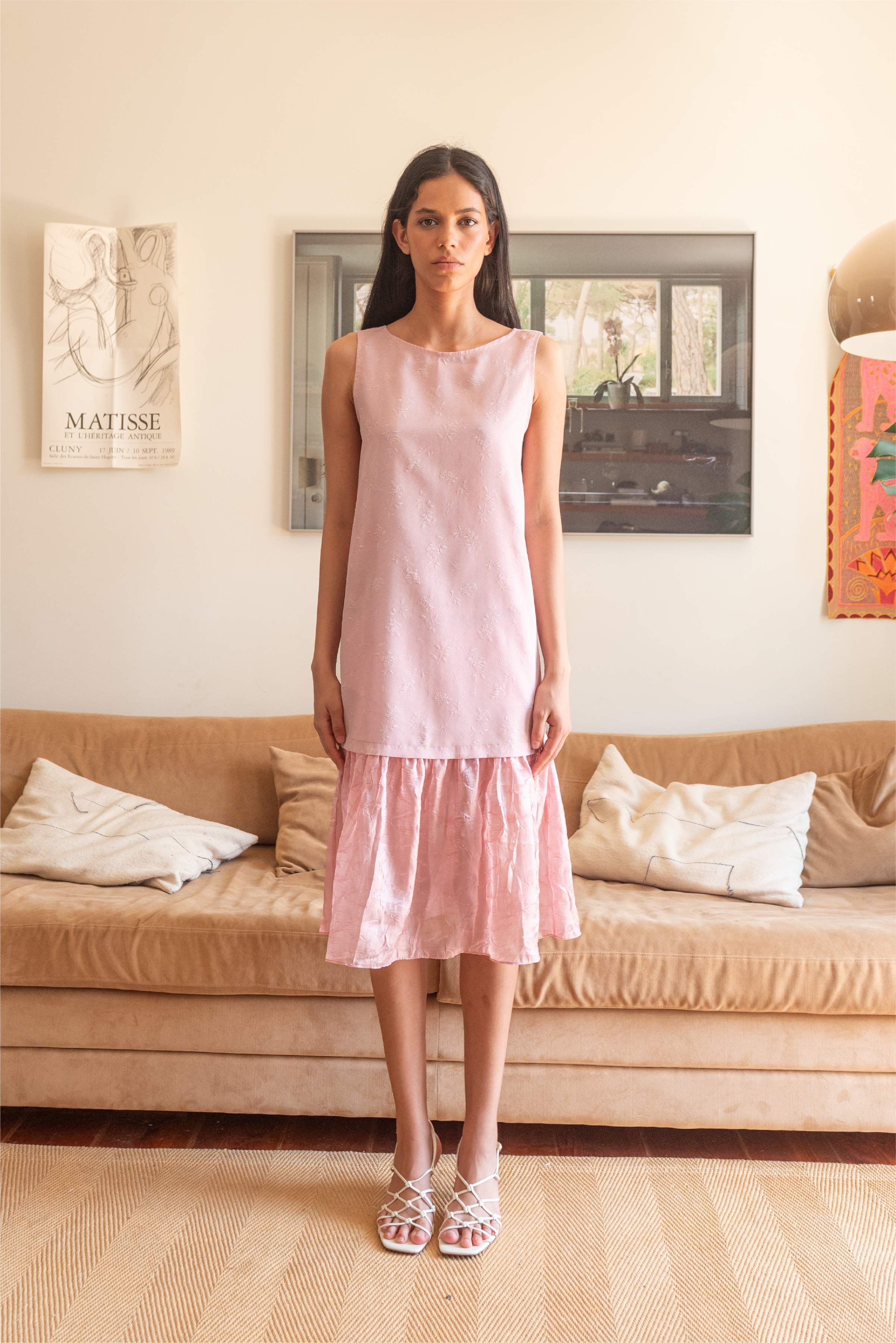 Vestido com Folho Rosa