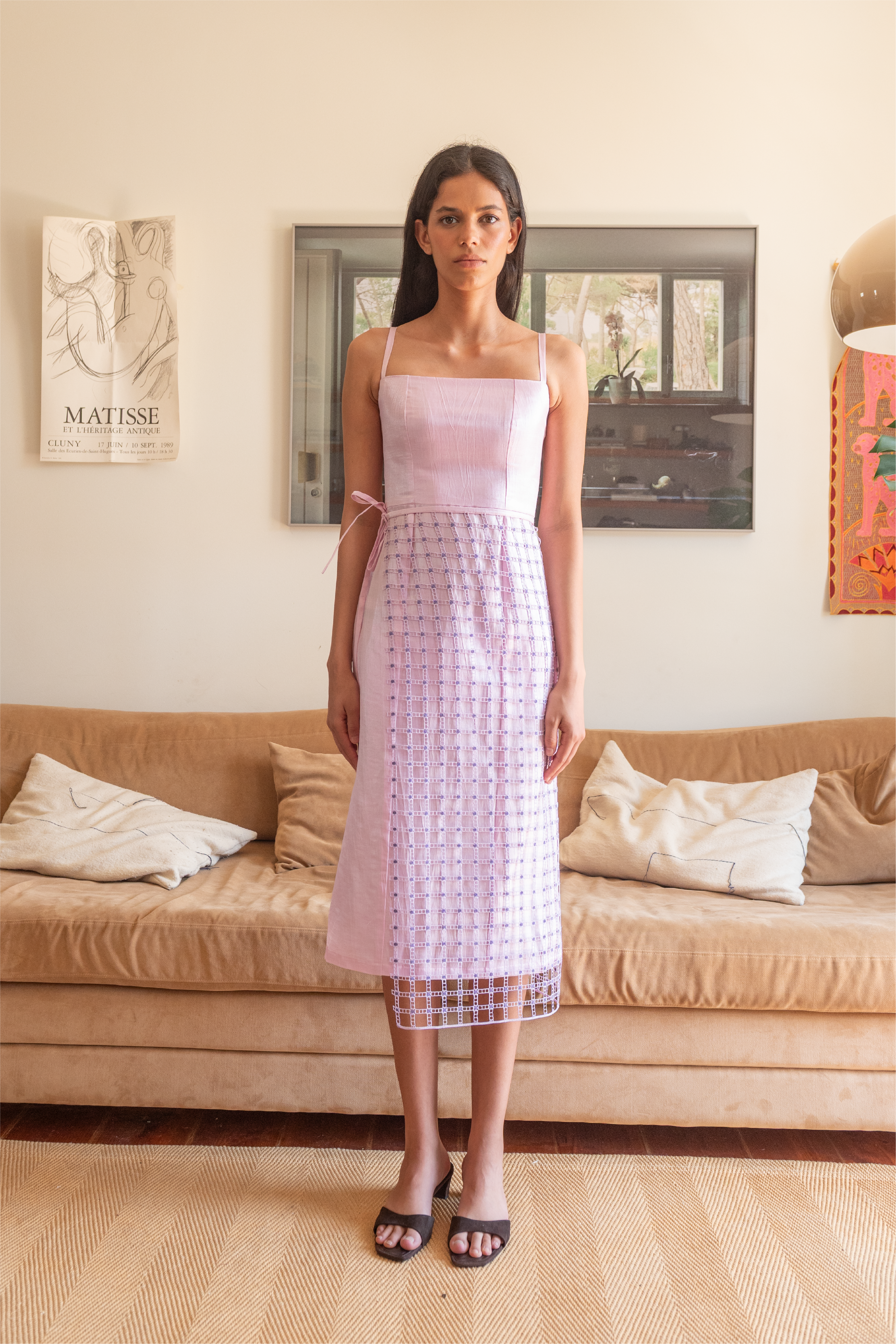 Vestido Midi com Sobressaia Rosa
